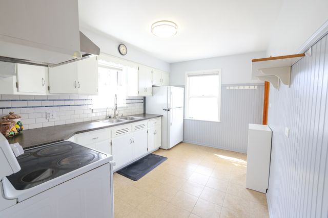 4436 S Komensky Avenue, Chicago, IL 60632