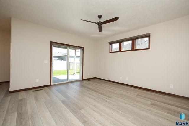 5408 E 65th St Street, Sioux Falls, SD 57108