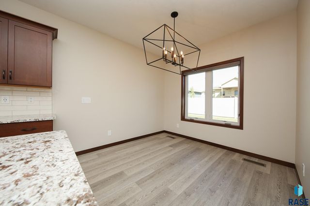 5408 E 65th St Street, Sioux Falls, SD 57108