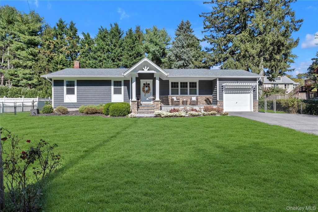 1 Gilmer Lane, Kings Park, NY 11754 — exterior