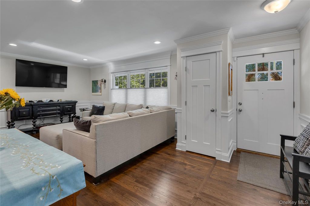 1 Gilmer Lane, Kings Park, NY 11754 — photo 2