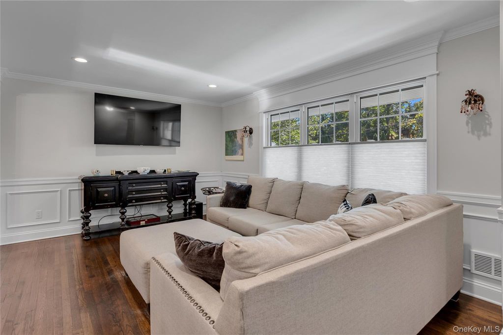 1 Gilmer Lane, Kings Park, NY 11754 — photo 3