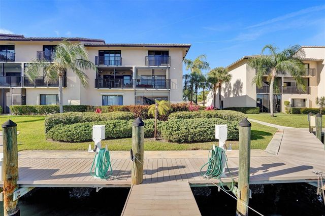 270 Captains Walk 310, Delray Beach, FL 33483