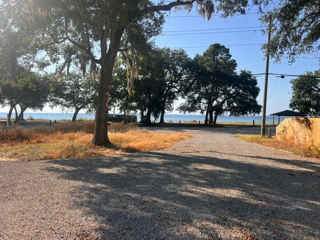 13808 FL-20, Niceville, FL 32578