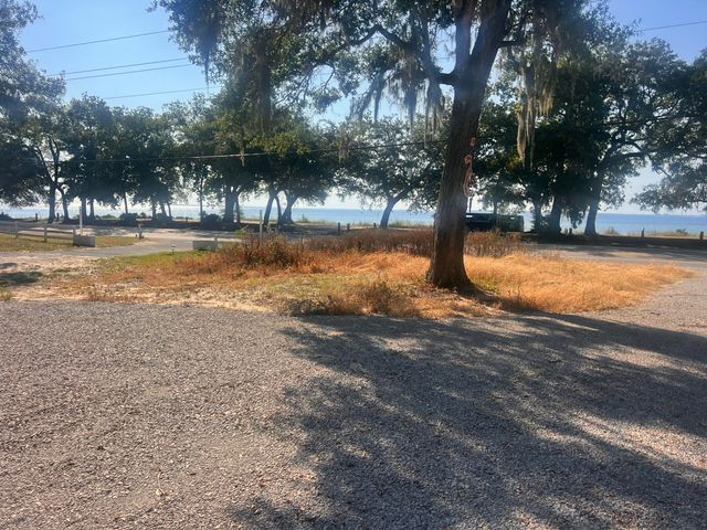 13808 FL-20, Niceville, FL 32578