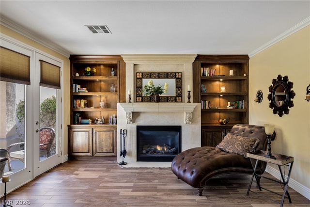 724 PINNACLE HEIGHTS Lane, Las Vegas, NV 89144