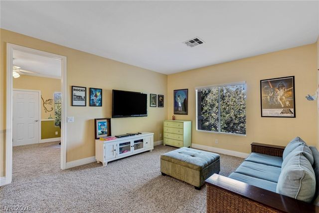 724 PINNACLE HEIGHTS Lane, Las Vegas, NV 89144