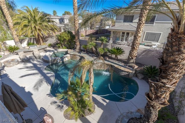 724 PINNACLE HEIGHTS Lane, Las Vegas, NV 89144