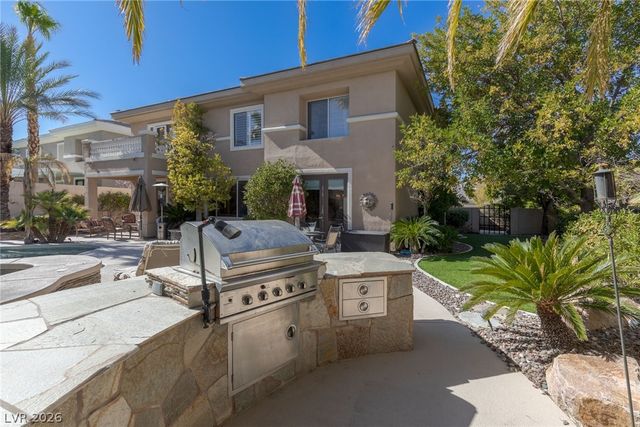 724 PINNACLE HEIGHTS Lane, Las Vegas, NV 89144