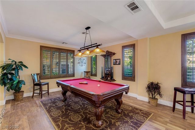 724 PINNACLE HEIGHTS Lane, Las Vegas, NV 89144