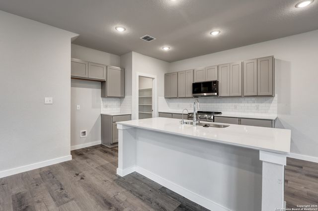 9015 Sand Dune Vis, San Antonio, TX 78222