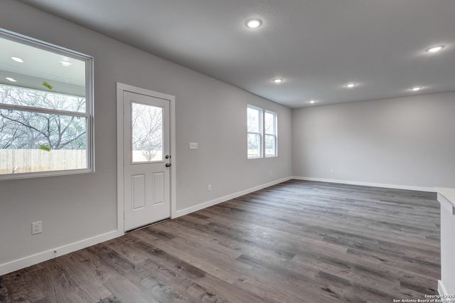 9015 Sand Dune Vis, San Antonio, TX 78222