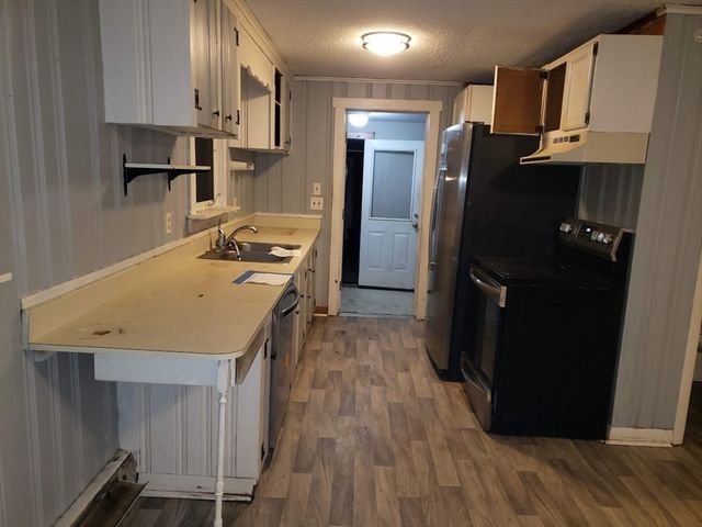 160 Bentley Rd, Barre, MA 01005