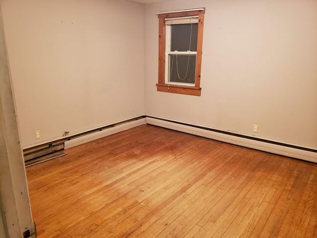 160 Bentley Rd, Barre, MA 01005