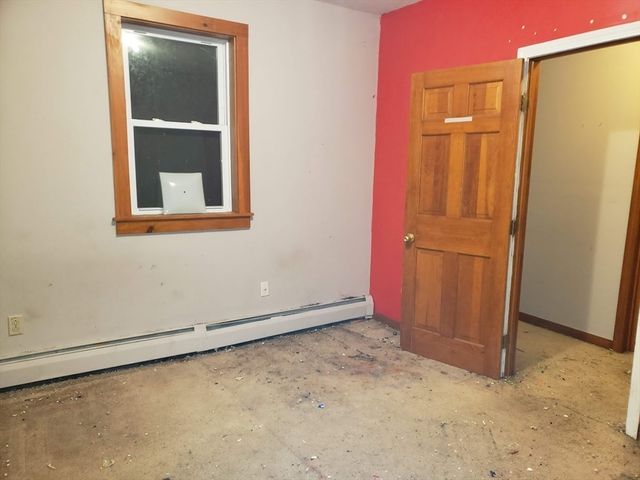 160 Bentley Rd, Barre, MA 01005