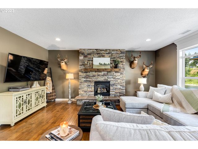 218 MISTY Dr, Woodland, WA 98674