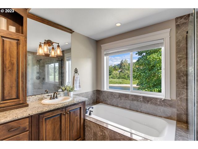 218 MISTY Dr, Woodland, WA 98674