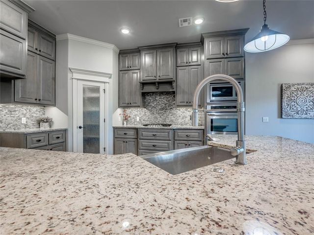 3301 Wakefield Road, Edmond, OK 73034