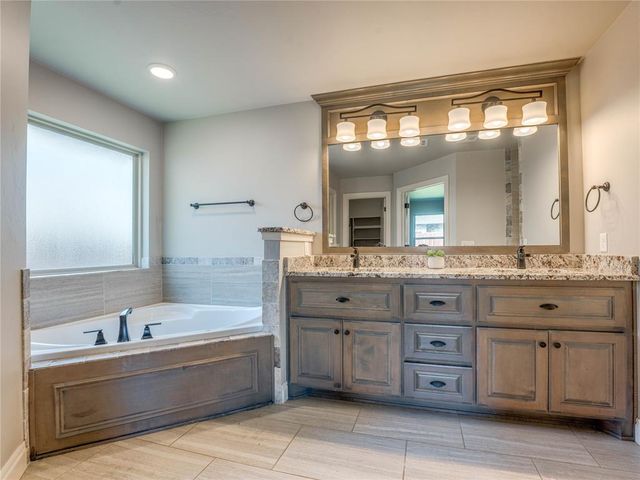 3301 Wakefield Road, Edmond, OK 73034