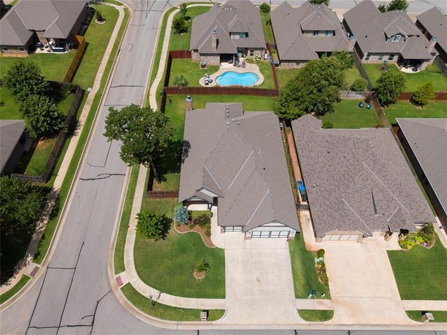 3301 Wakefield Road, Edmond, OK 73034