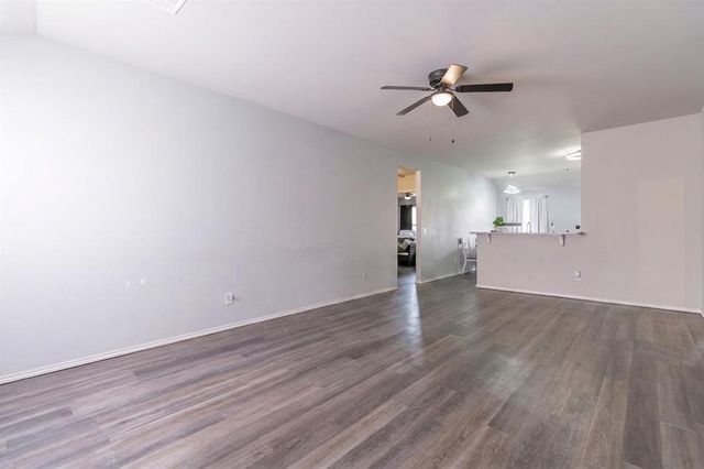 525 W Ava Drive, Mustang, OK 73064