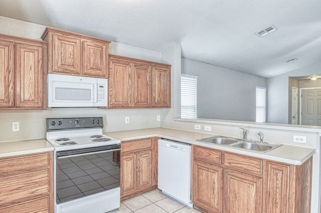 3412 Chester Terrace, Yukon, OK 73099