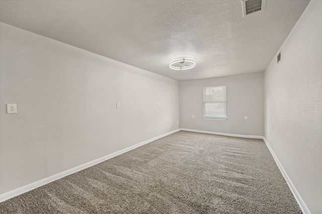 1913 San Antonio Street, Grand Prairie, TX 75051