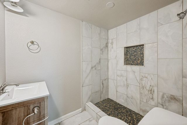 1913 San Antonio Street, Grand Prairie, TX 75051