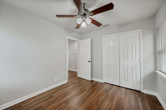 1913 San Antonio Street, Grand Prairie, TX 75051