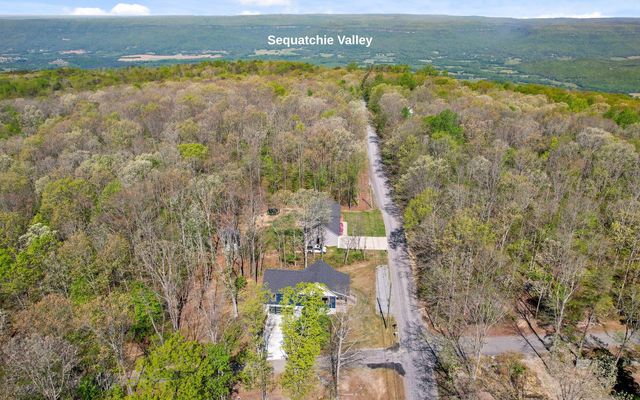 220 Progress Drive, Signal Mountain, TN 37377