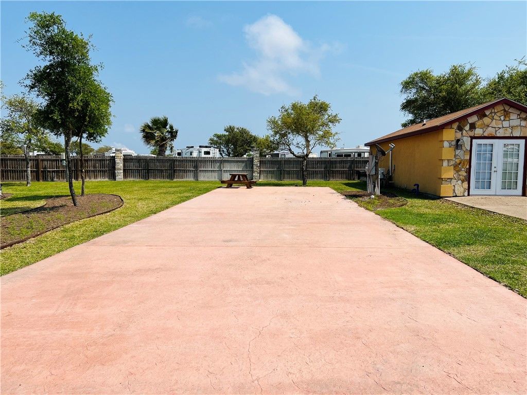 3 Augusta Circle, Aransas Pass, TX 78336 — photo 2