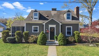 377 Archer St, Fall River, MA 02720