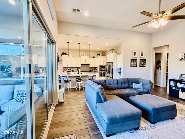 13724 W HARVEST Avenue, Litchfield Park, AZ 85340