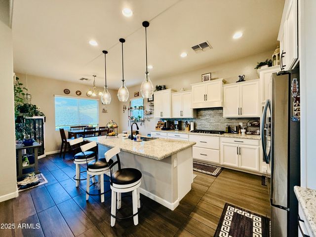 13724 W HARVEST Avenue, Litchfield Park, AZ 85340