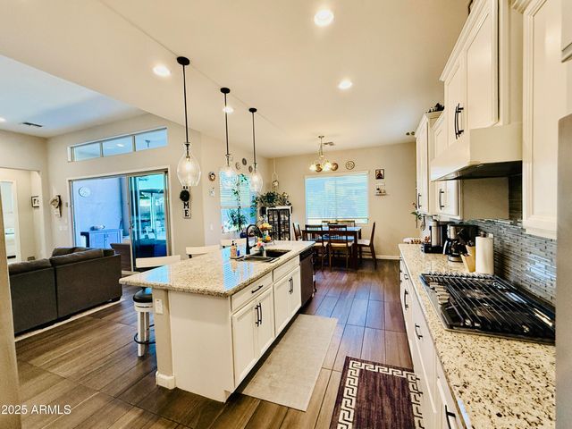 13724 W HARVEST Avenue, Litchfield Park, AZ 85340