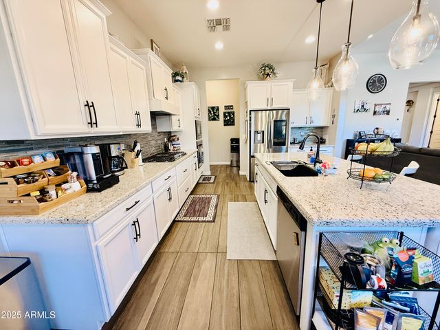 13724 W HARVEST Avenue, Litchfield Park, AZ 85340