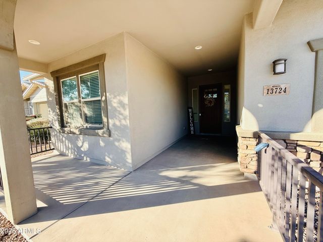 13724 W HARVEST Avenue, Litchfield Park, AZ 85340