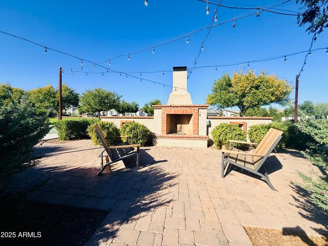 13724 W HARVEST Avenue, Litchfield Park, AZ 85340