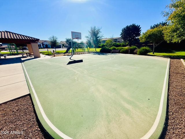 13724 W HARVEST Avenue, Litchfield Park, AZ 85340