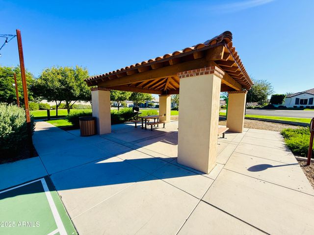 13724 W HARVEST Avenue, Litchfield Park, AZ 85340