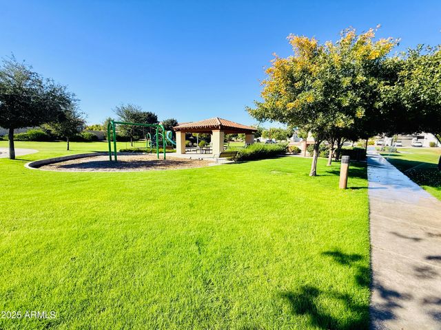 13724 W HARVEST Avenue, Litchfield Park, AZ 85340