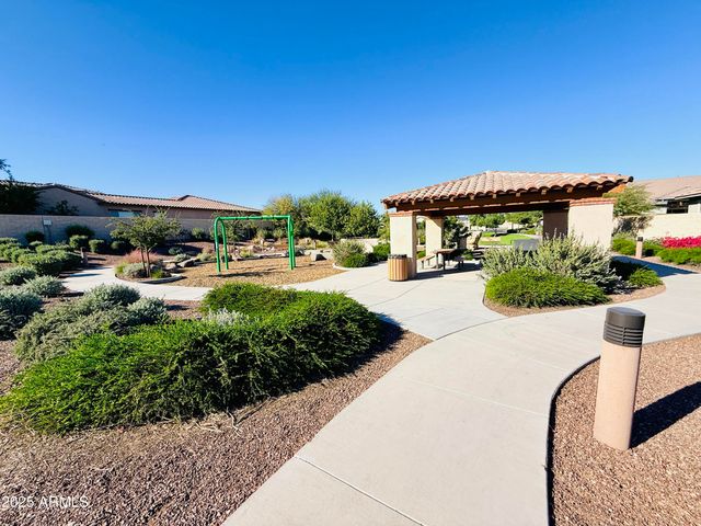 13724 W HARVEST Avenue, Litchfield Park, AZ 85340