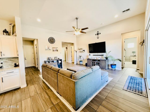 13724 W HARVEST Avenue, Litchfield Park, AZ 85340