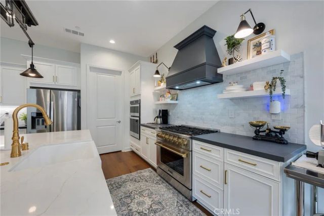 24590 Crestley Drive, Corona, CA 92883