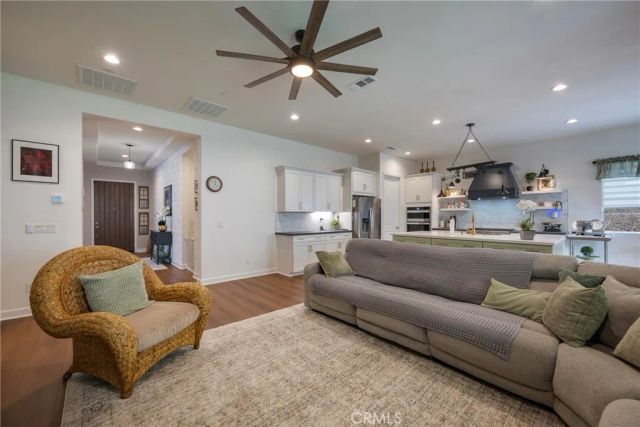 24590 Crestley Drive, Corona, CA 92883