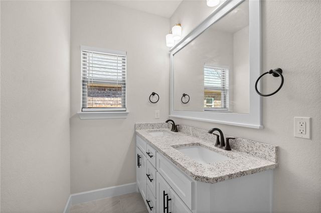 1350 Overcup Oak Lane, Bentonville, AR 72713