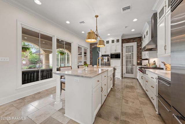 100 Emily Circle, Lafayette, LA 70508