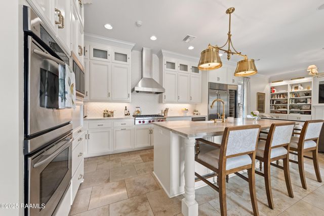 100 Emily Circle, Lafayette, LA 70508