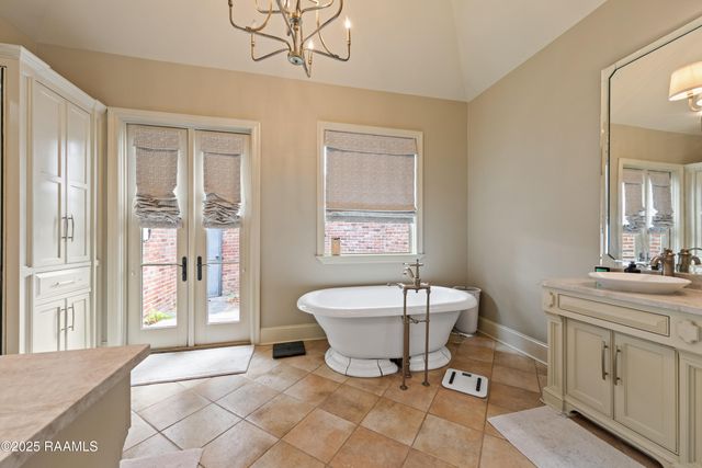 100 Emily Circle, Lafayette, LA 70508