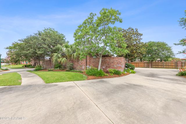 100 Emily Circle, Lafayette, LA 70508